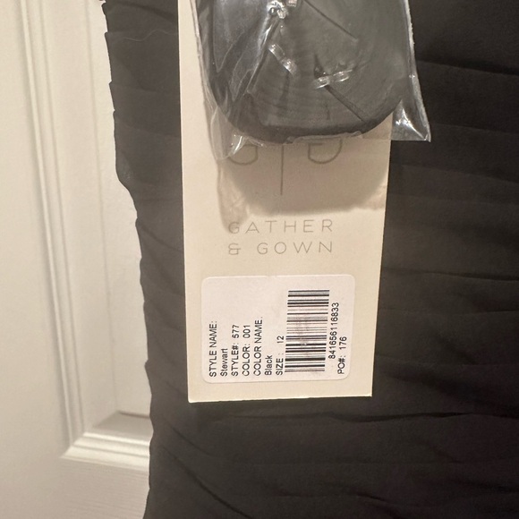 David Tutera Gather and Gown 577 Stewart Black - Picture 6 of 7